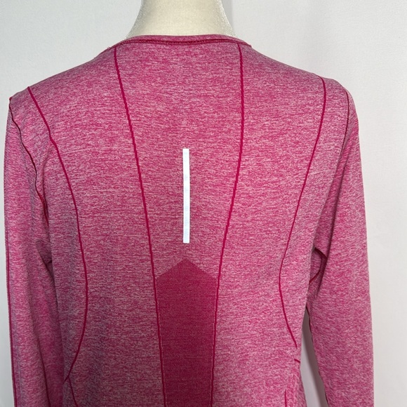 ❤️3/$30 Nike Dri-Fit Women's Pink Long Sleeve Top - Picture 9 of 13
